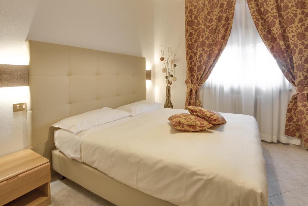 Hotel Il Buongustaio Massa  Extérieur photo