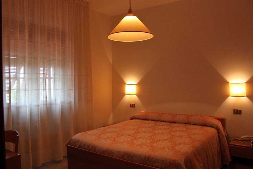 Hotel Il Buongustaio Massa  Extérieur photo