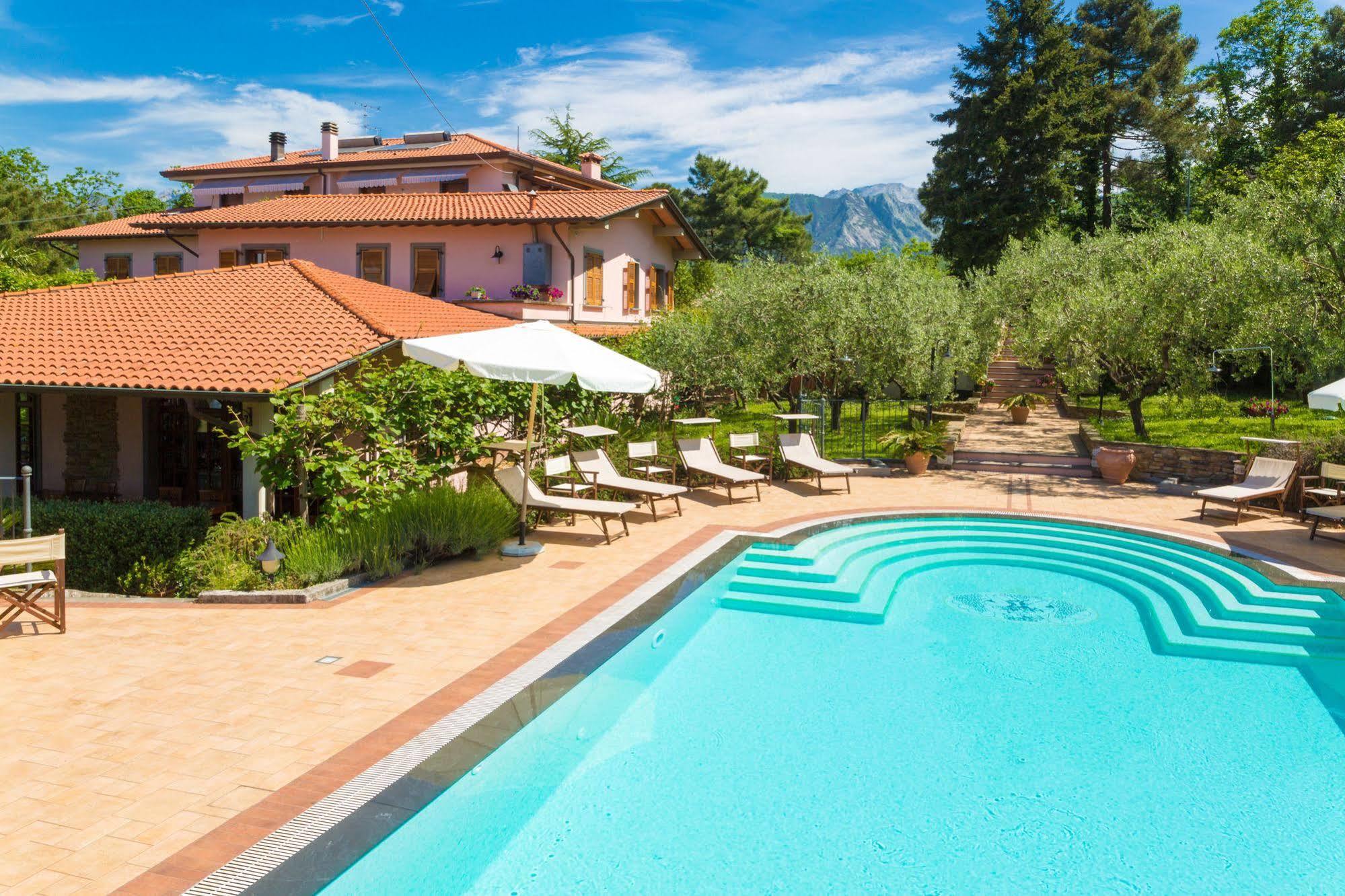 Hotel Il Buongustaio Massa  Extérieur photo
